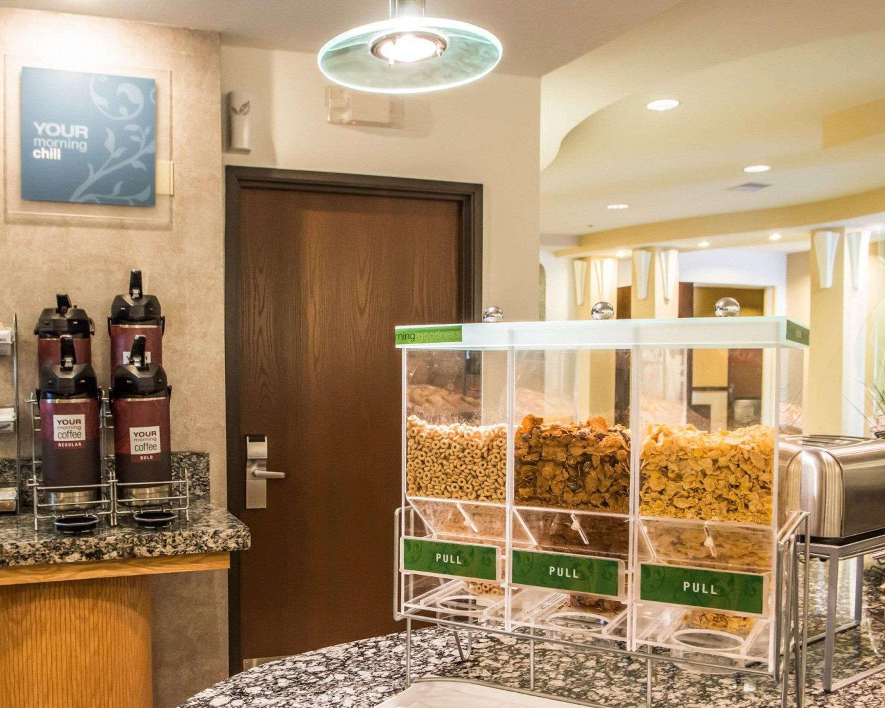 Comfort Suites Монровилл Экстерьер фото