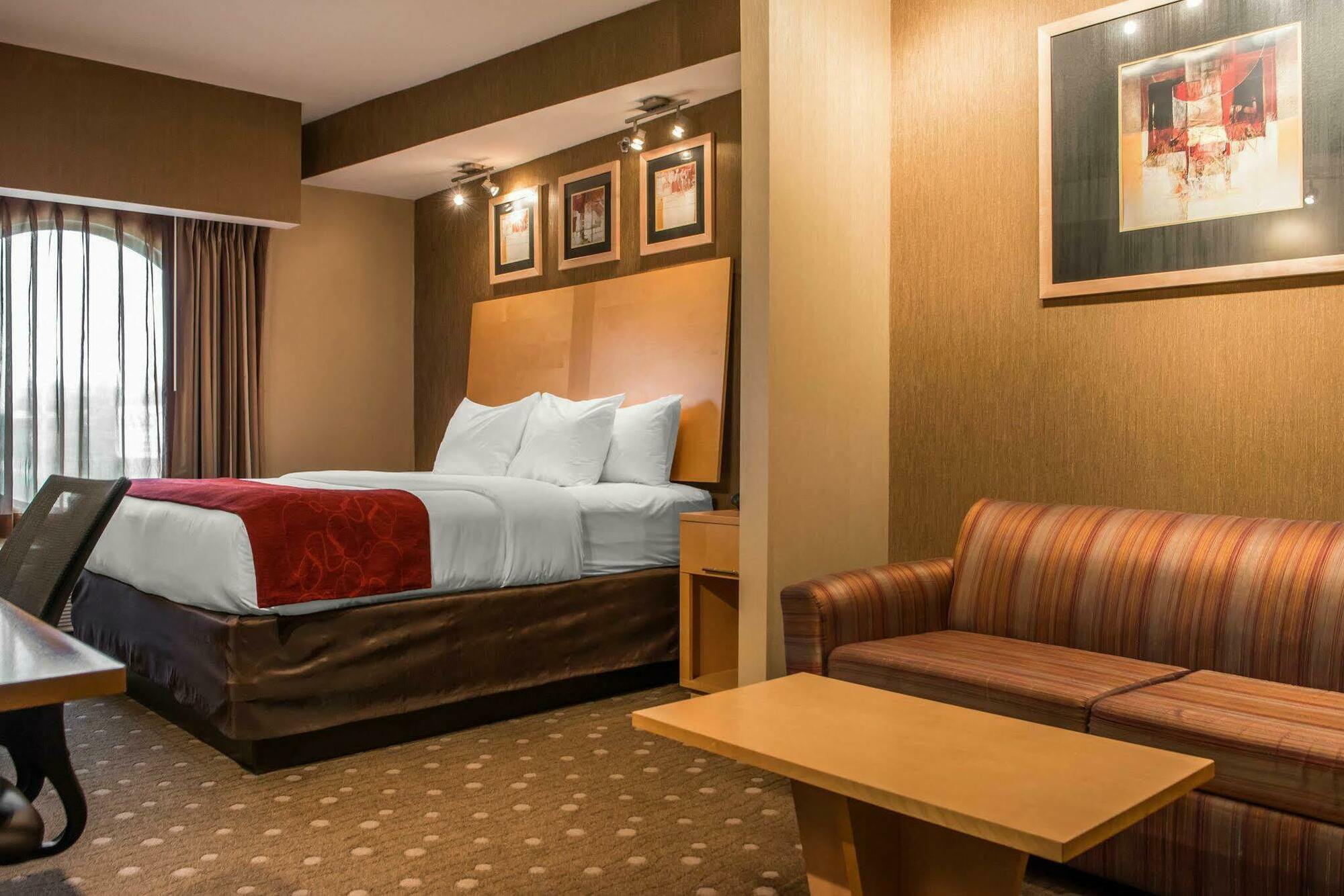 Comfort Suites Монровилл Экстерьер фото